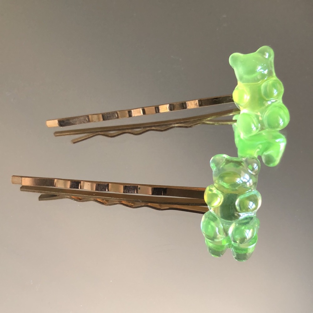 Set of 2 Gummy Bear Bobby Pins Lt Green